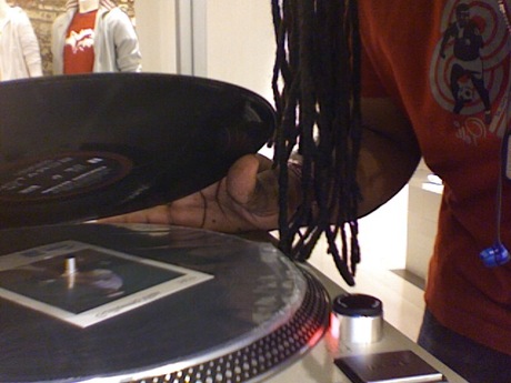 460>_1433036